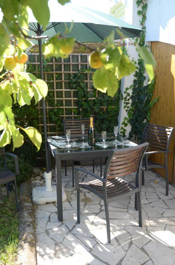 Jardin Du Petit Gatsby Lejlighed Carcassonne Eksteriør billede
